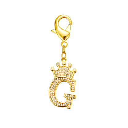 POPILY "Golden Crown" Pet Collar — Meticulously Crafted from 18K Gold-Plated Titanium Steel, Featuring a Clasp Exquisitely Set with Dazzling Cubic Zirconia. This Luxurious Collar Is Custom-Tailored for Large Dogs and Showcases a Stylish Cuban Link Design.