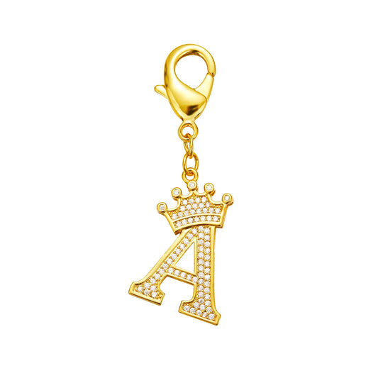 POPILY "Golden Crown" Pet Collar — Meticulously Crafted from 18K Gold-Plated Titanium Steel, Featuring a Clasp Exquisitely Set with Dazzling Cubic Zirconia. This Luxurious Collar Is Custom-Tailored for Large Dogs and Showcases a Stylish Cuban Link Design.