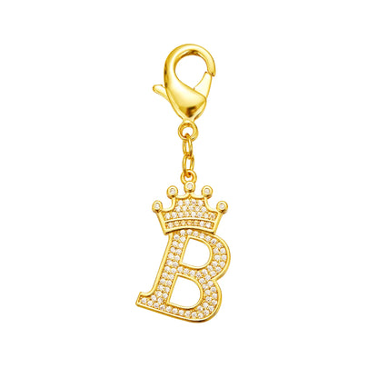 POPILY "Golden Crown" Pet Collar — Meticulously Crafted from 18K Gold-Plated Titanium Steel, Featuring a Clasp Exquisitely Set with Dazzling Cubic Zirconia. This Luxurious Collar Is Custom-Tailored for Large Dogs and Showcases a Stylish Cuban Link Design.