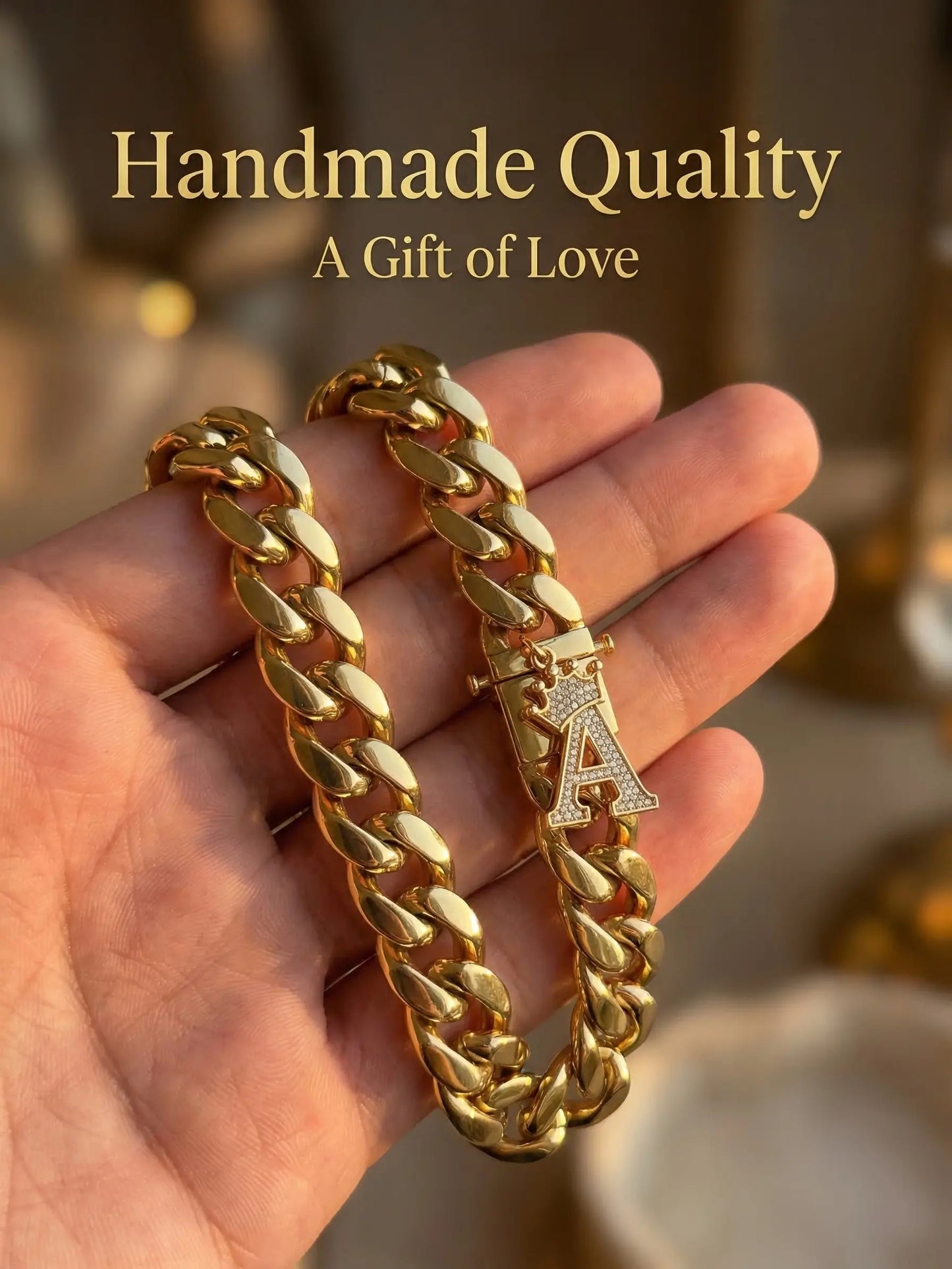 POPILY "Golden Crown" Pet Collar — Meticulously Crafted from 18K Gold-Plated Titanium Steel, Featuring a Clasp Exquisitely Set with Dazzling Cubic Zirconia. This Luxurious Collar Is Custom-Tailored for Large Dogs and Showcases a Stylish Cuban Link Design.